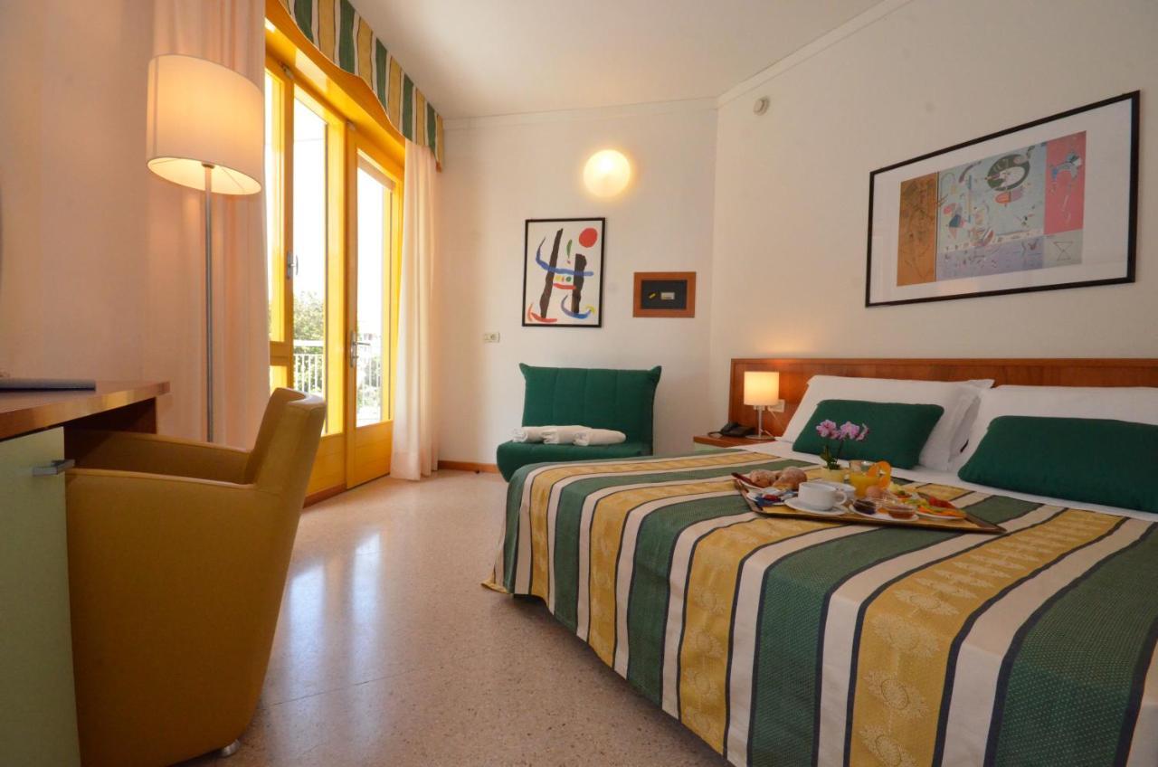 Hotel Luna Bibione Zewnętrze zdjęcie
